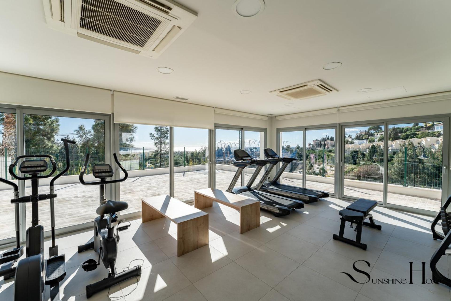 Luxury 2 Bedroom Apartment, Pools, Sauna, Gym & More MIJAS COSTA Exteriör bild